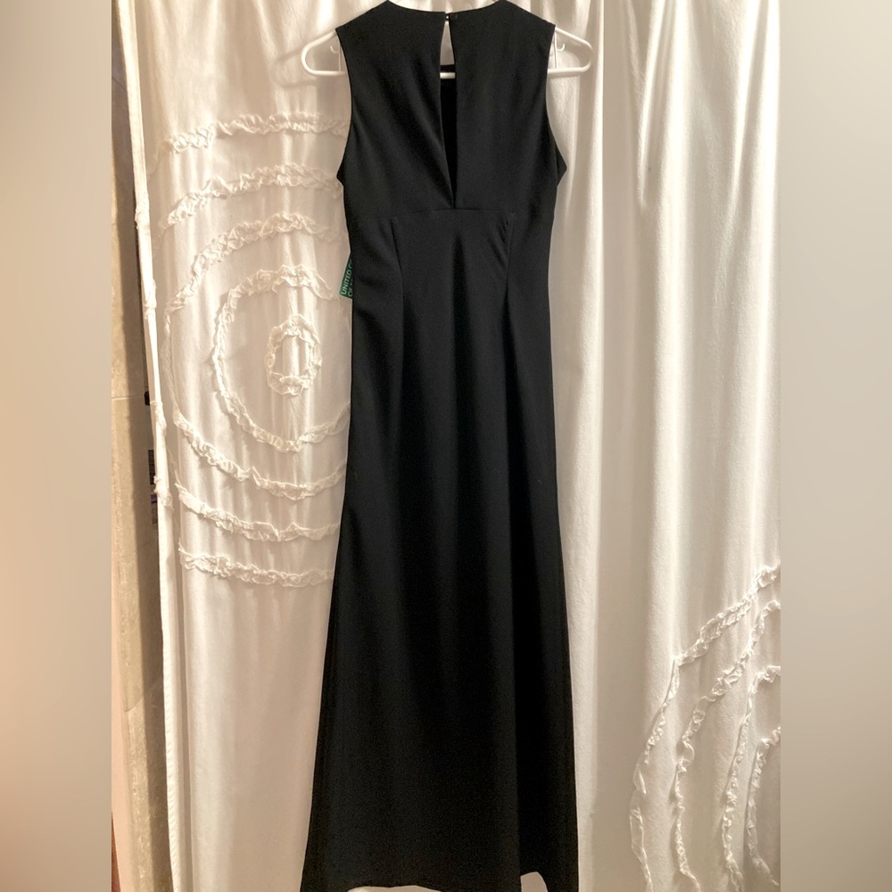 NWT! United Colors of Benetton Long Bodycon Dress. Flattering Fit & Back Detail.